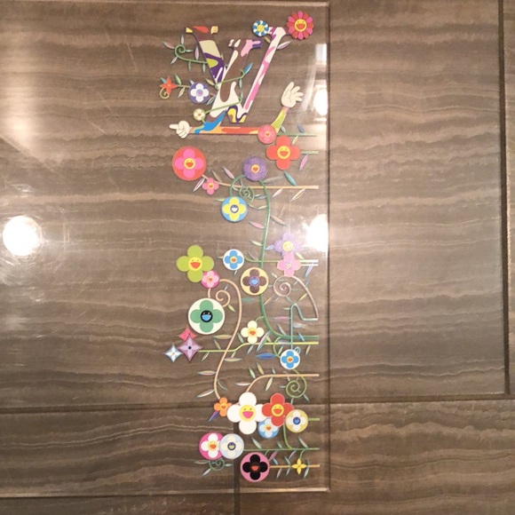 Authentic Louis Vuitton store decor - Picture 3 of 5